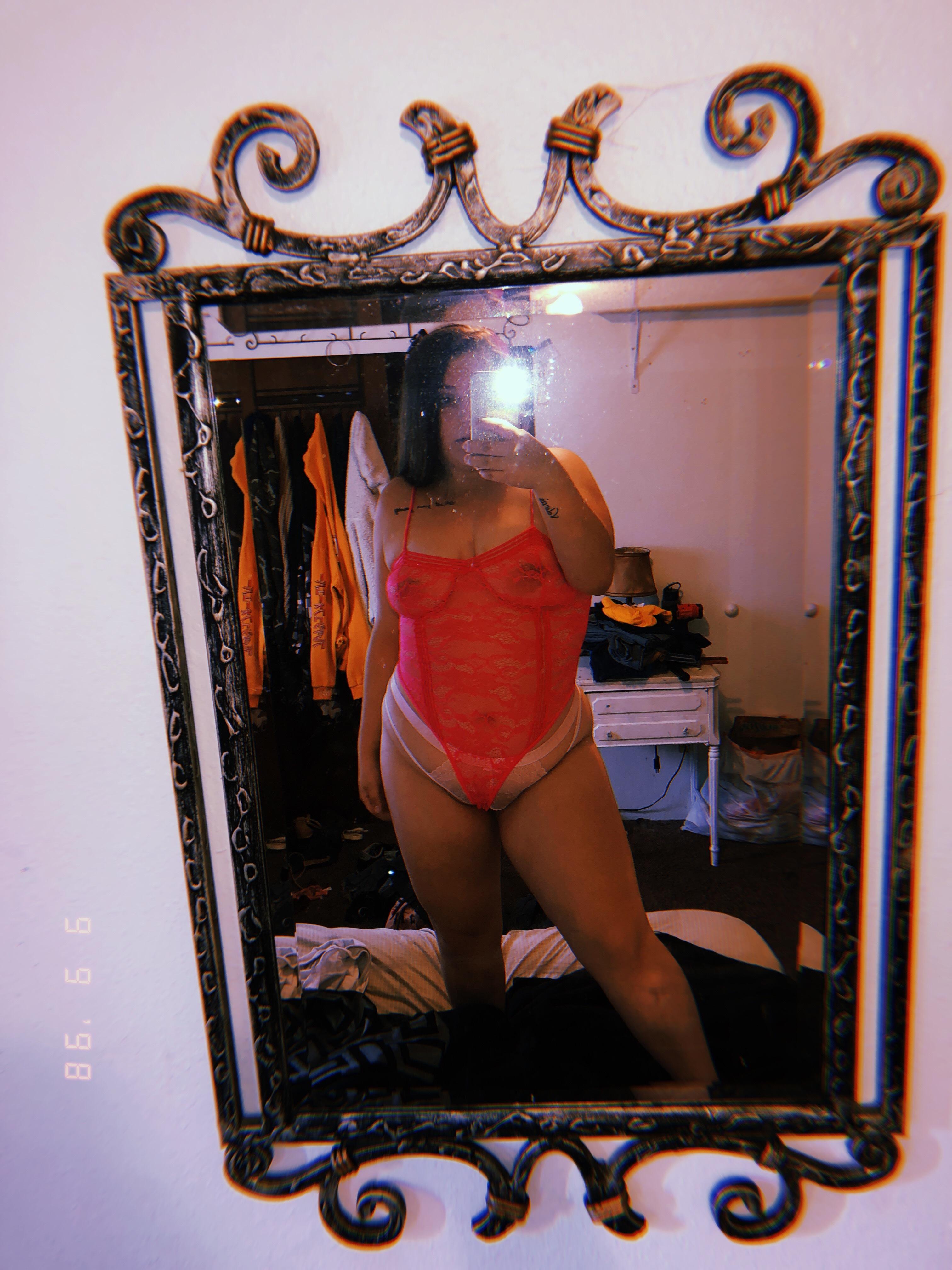 Mini 🤍 profile image