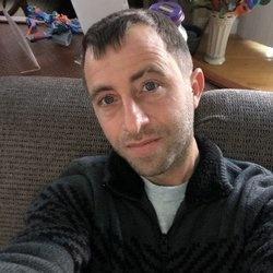 Tom profile image