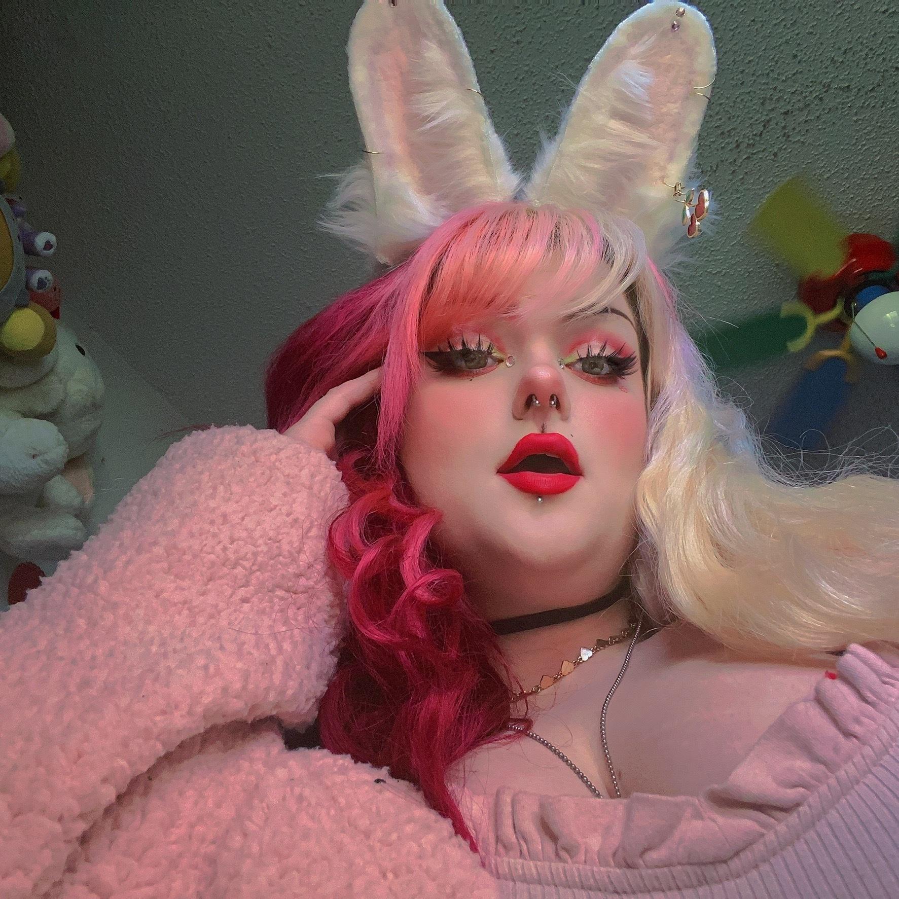 Bunnie the Succubus profile image
