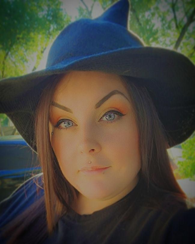 Bruja profile image