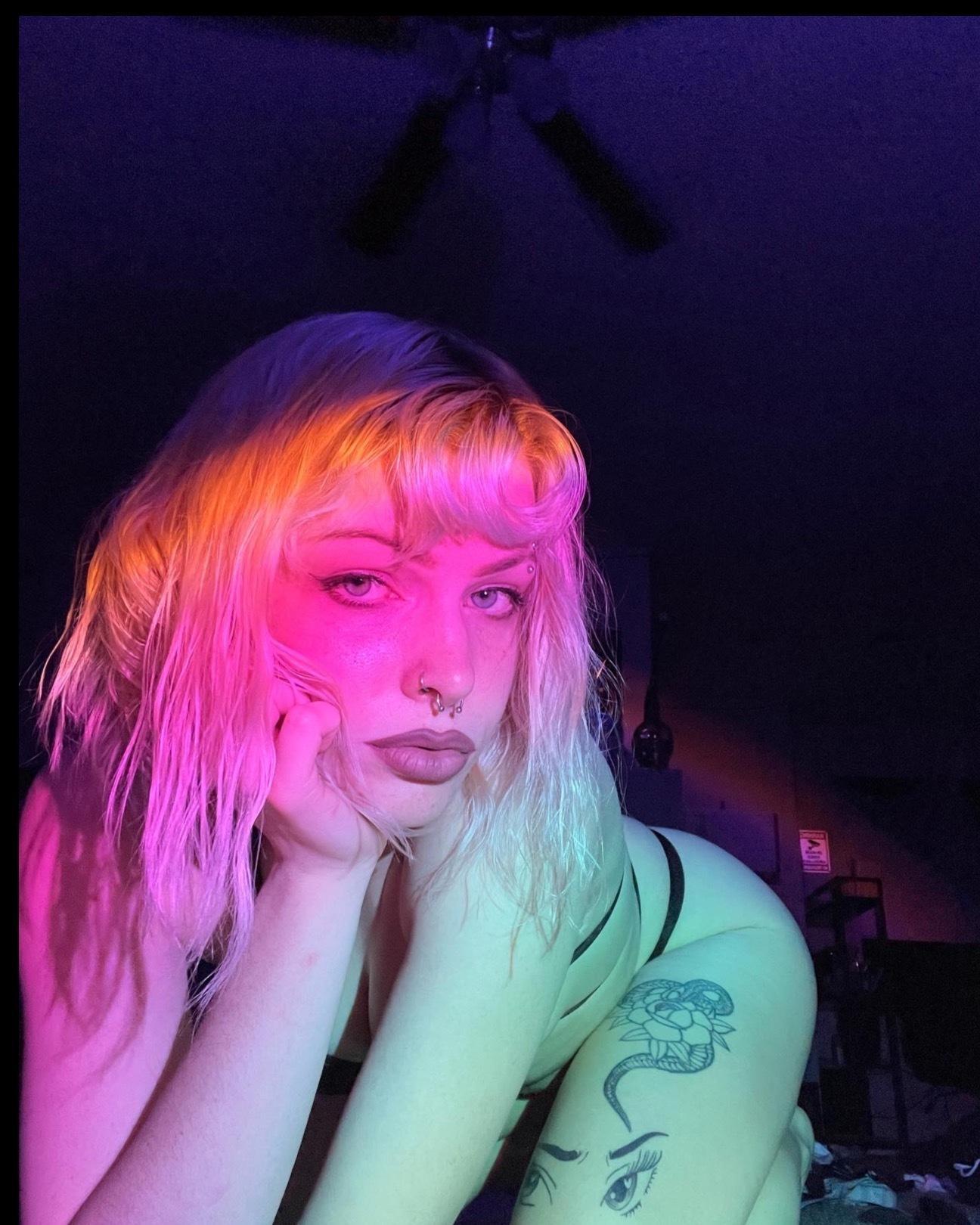 Izzy profile image