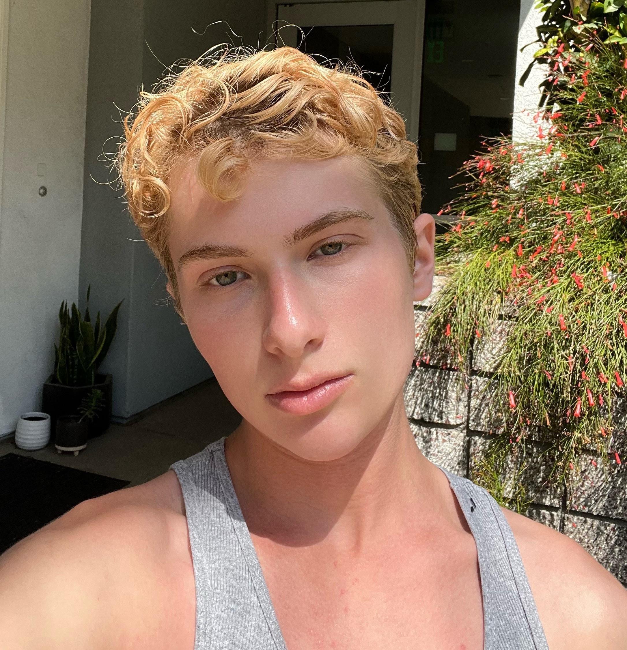noahwaybabe profile image