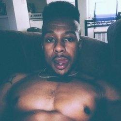 Izzy Jamess profile image