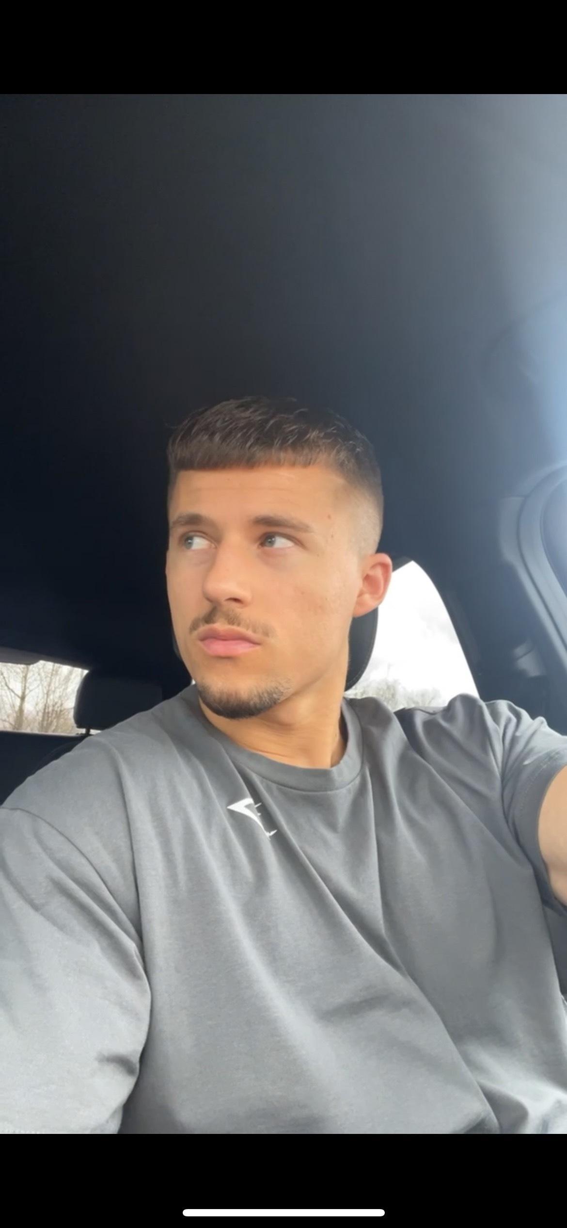 Chris profile image