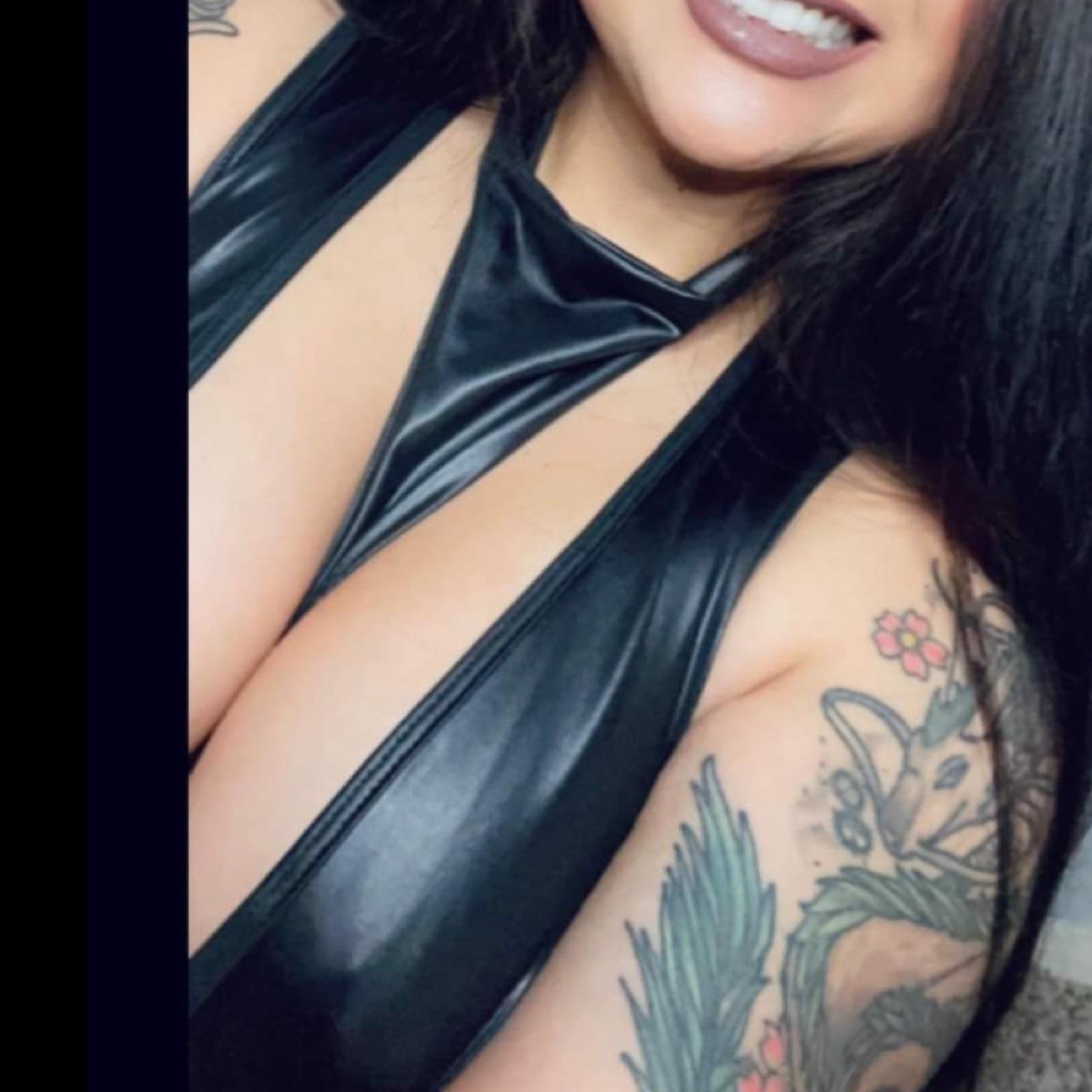 Mia profile image
