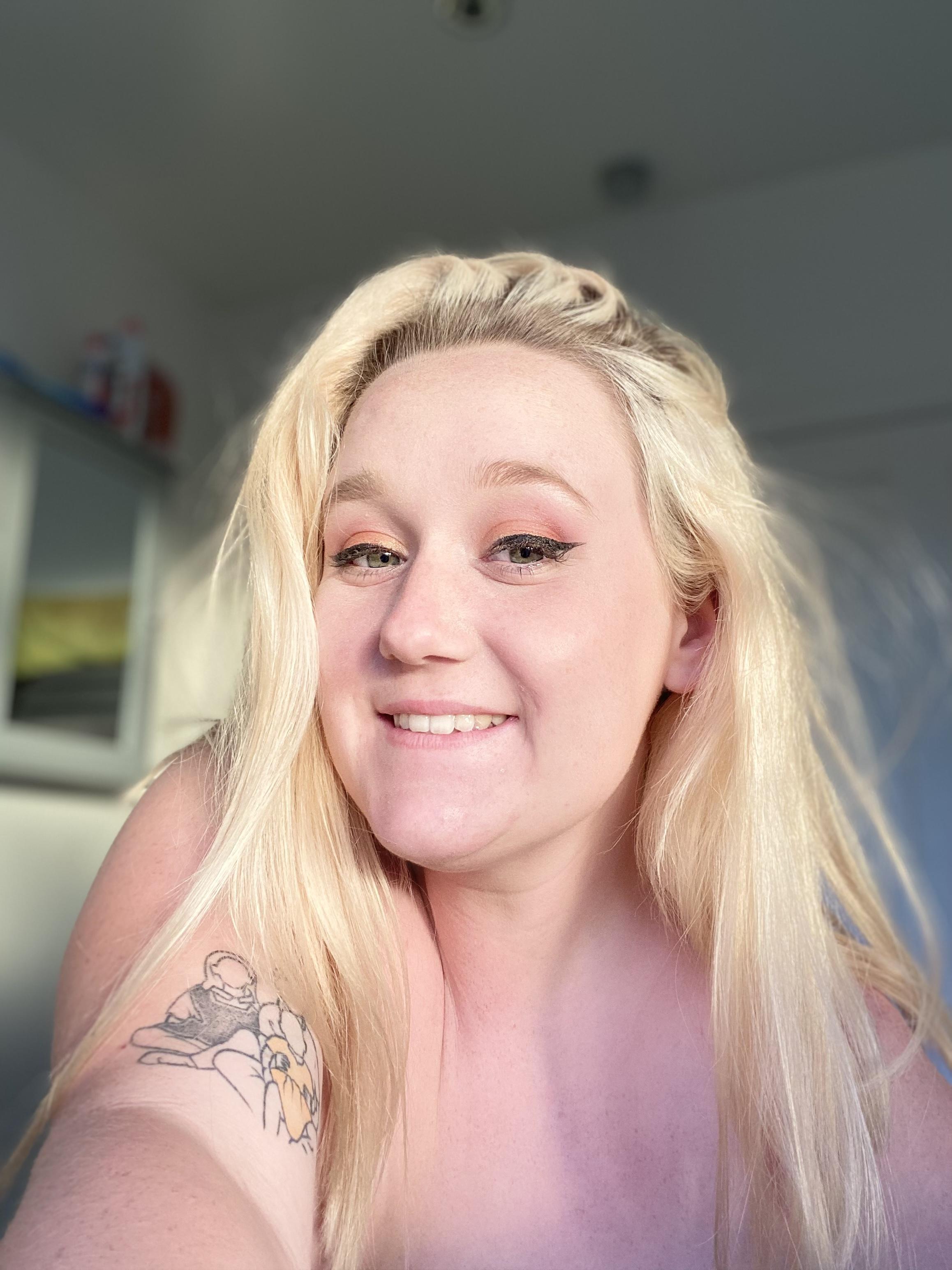 Lola profile image