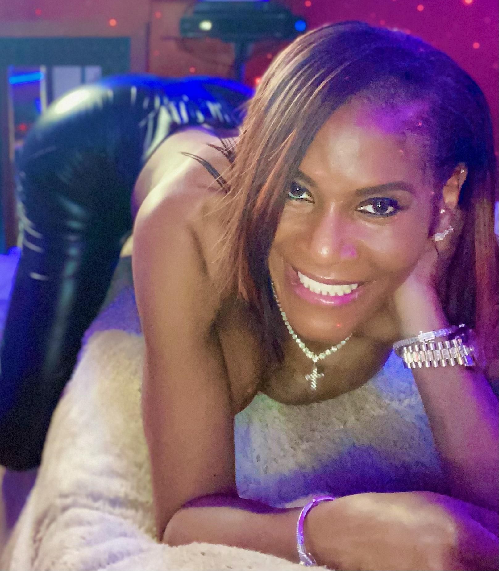 🎧 DJ DiamonDiva 💎 profile image