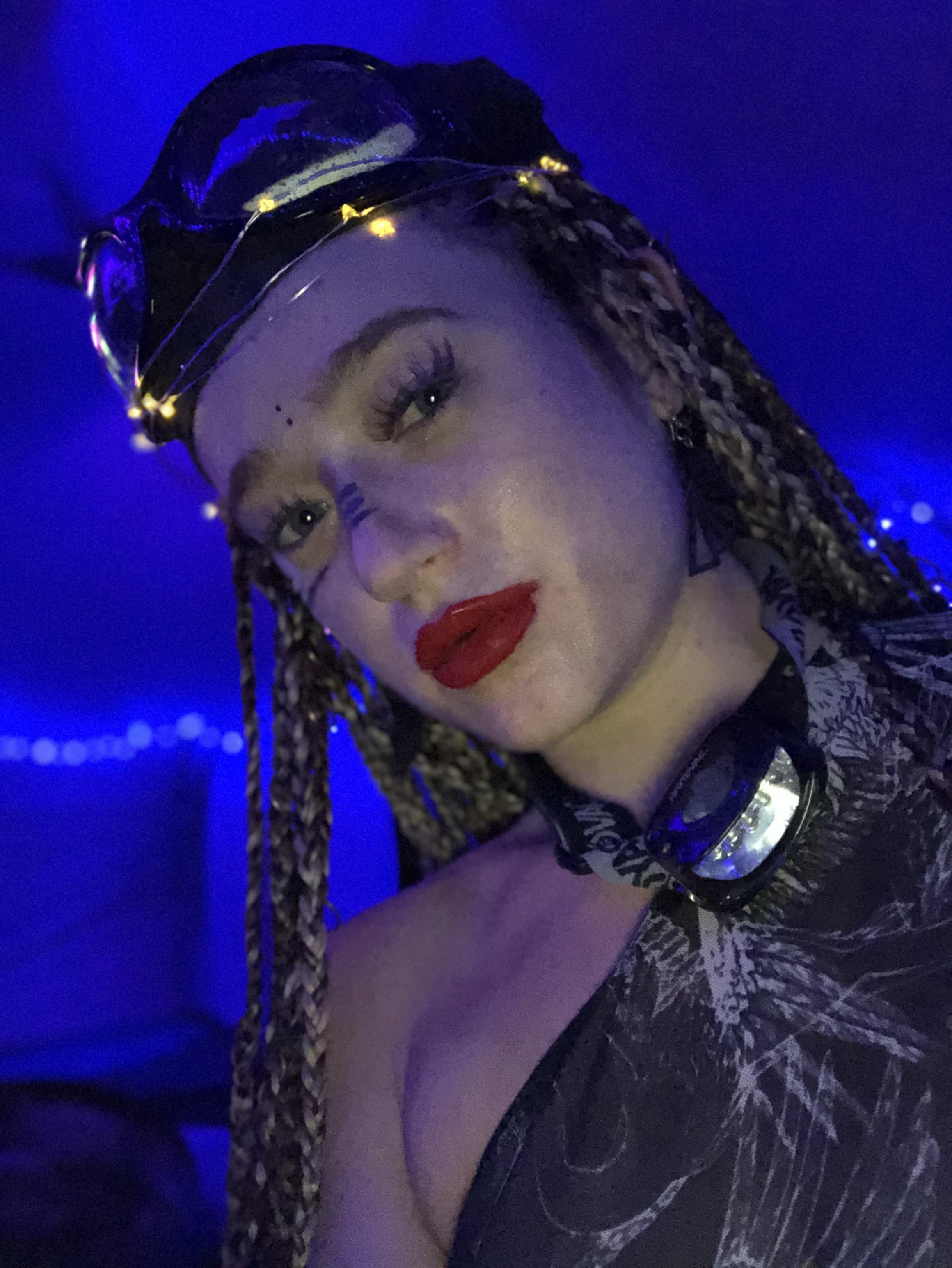 She profile image