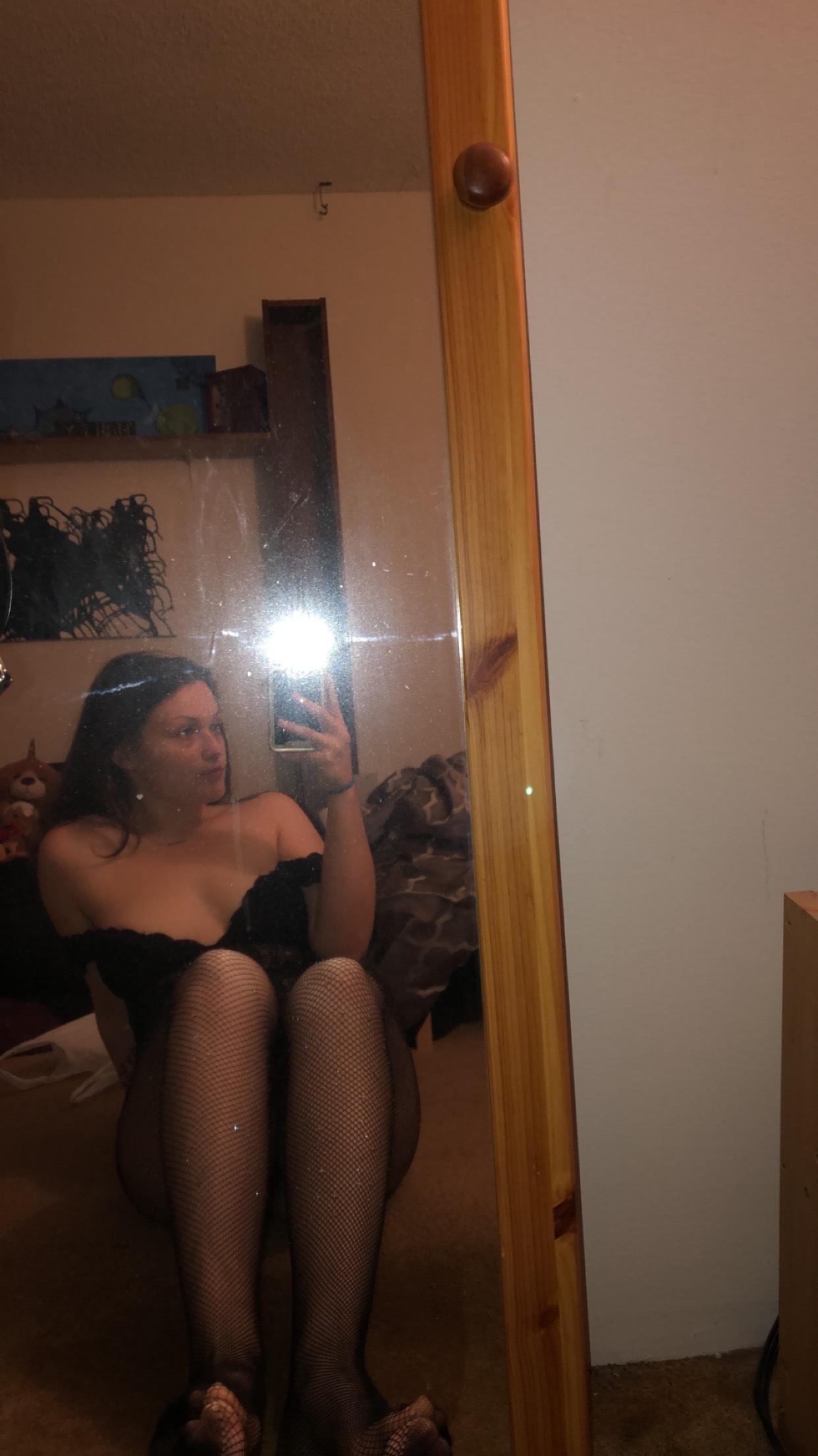 H🌹 profile image