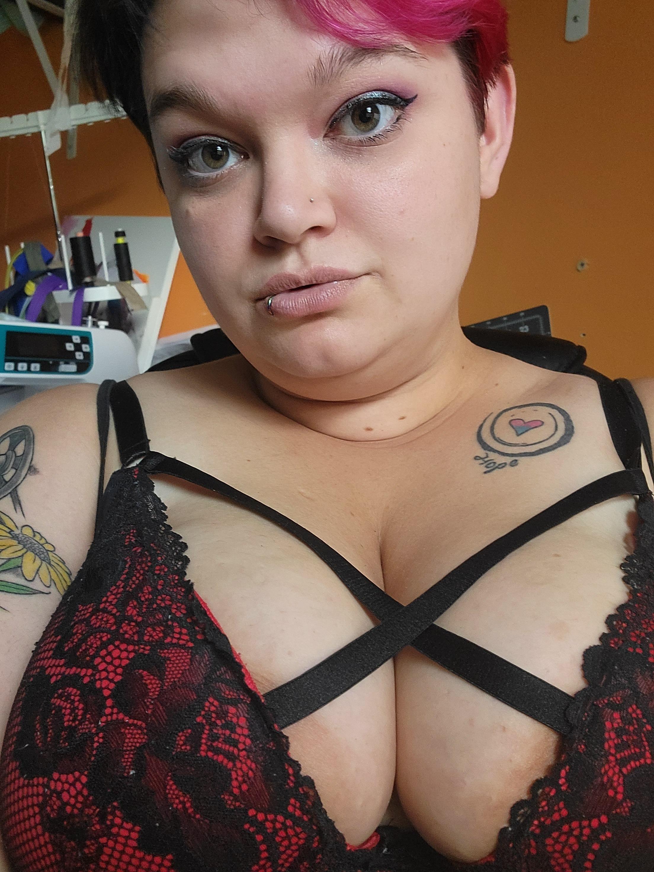 One fat girl profile image