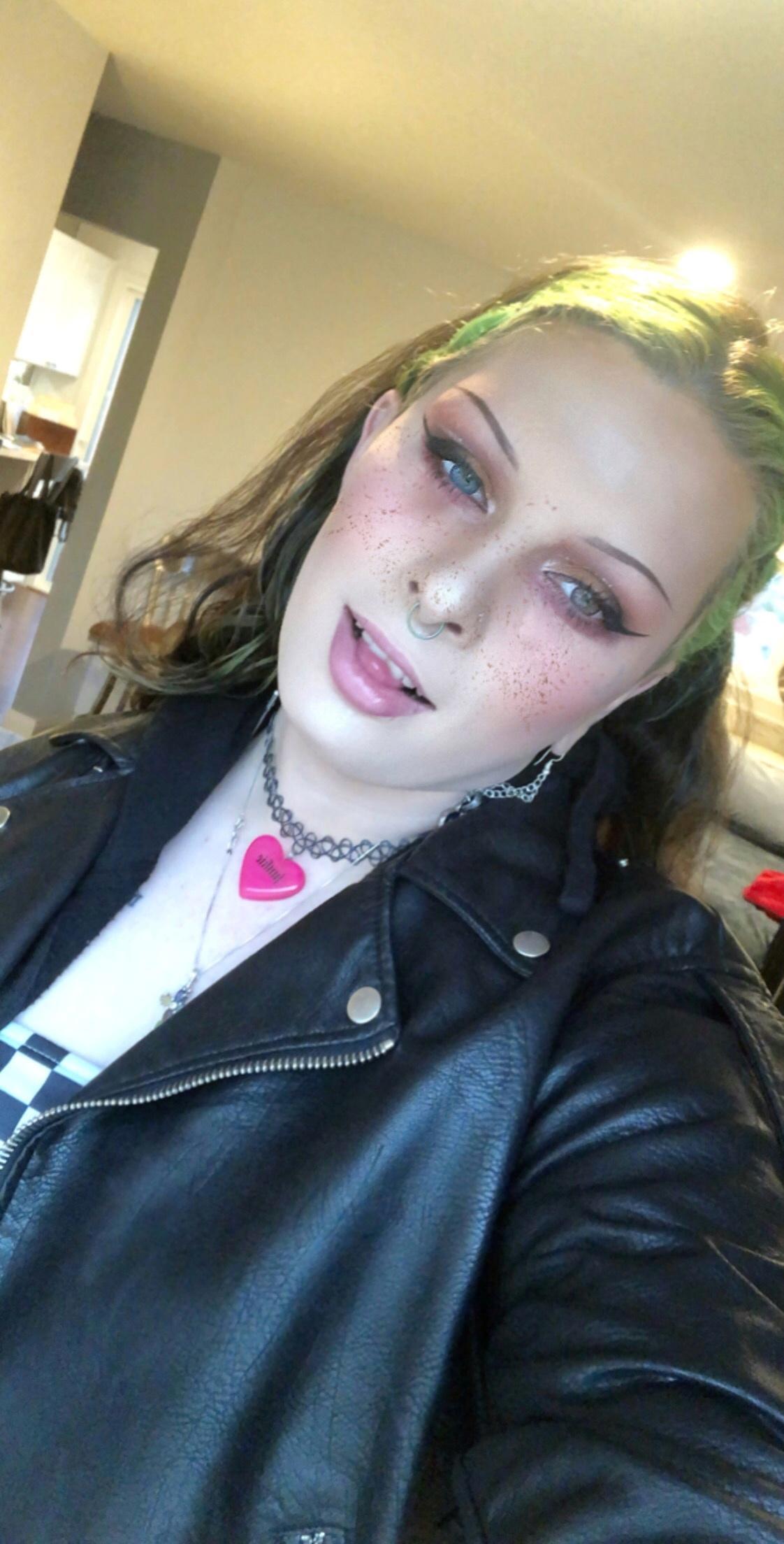 s k y profile image