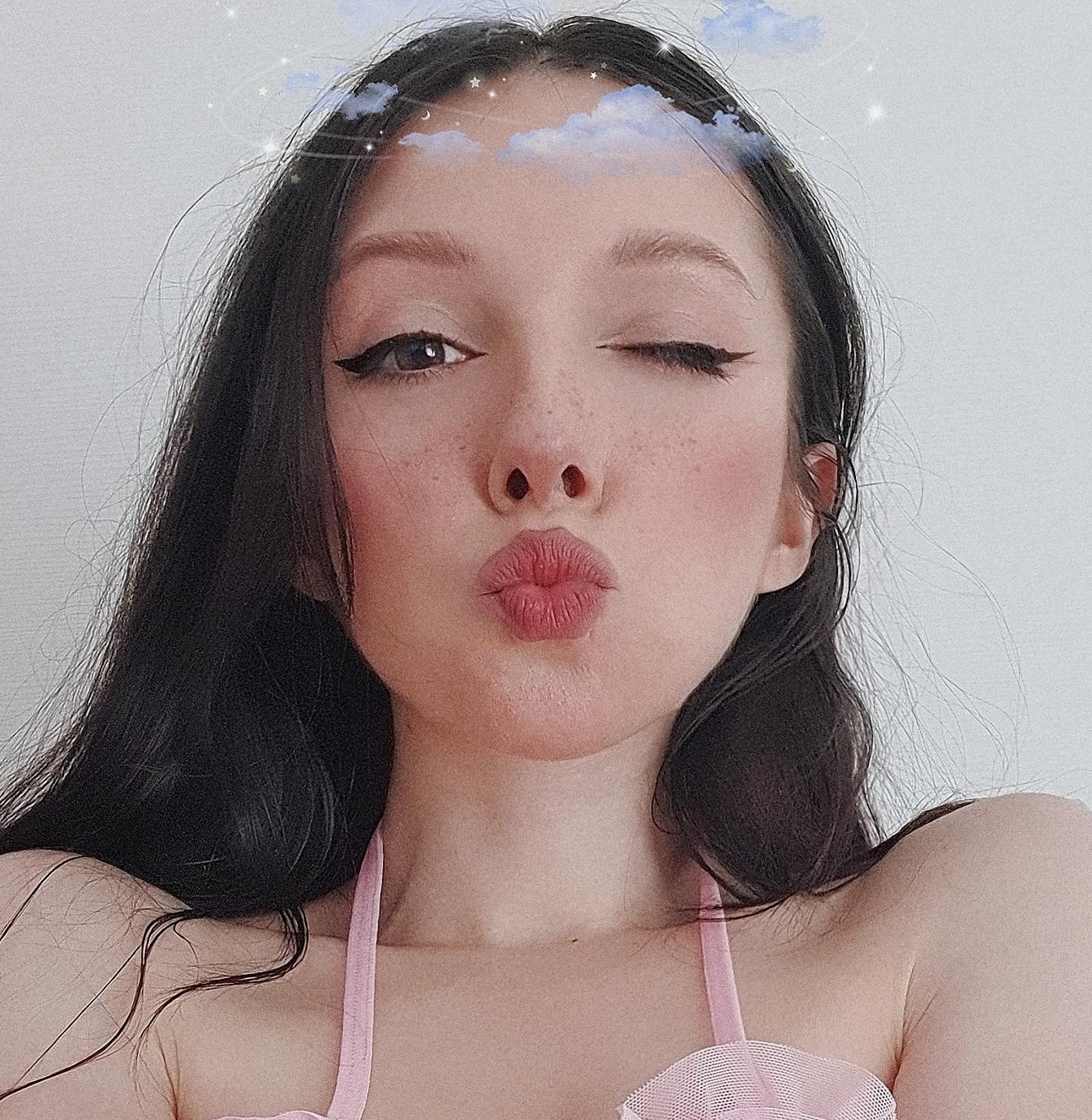 Rina 🦋 profile image