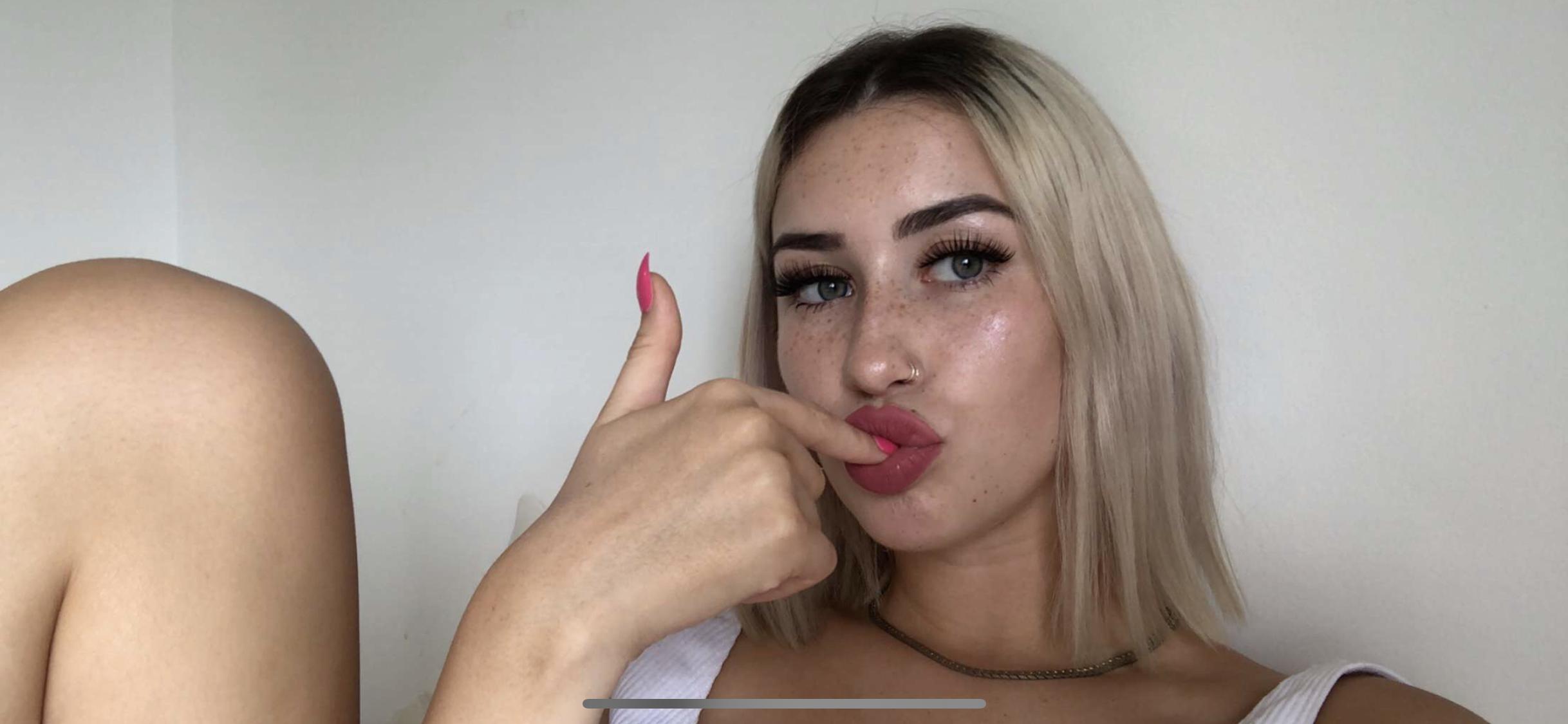 Chloe profile image