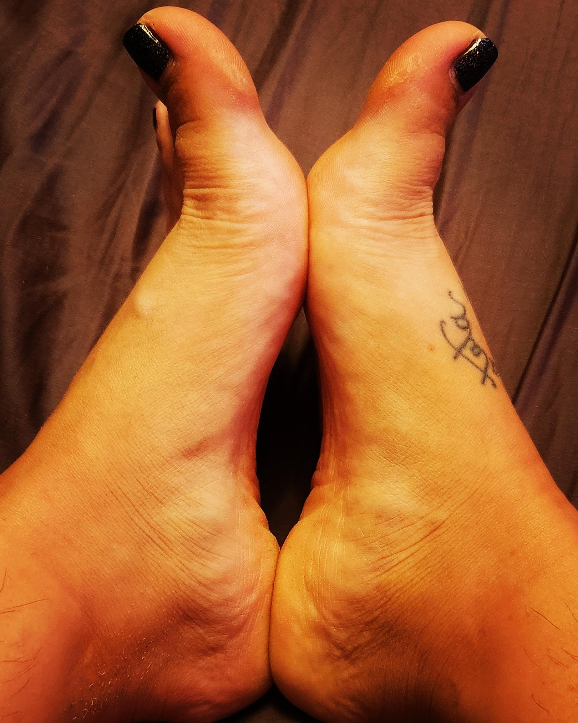 PettiteFeet91 profile image