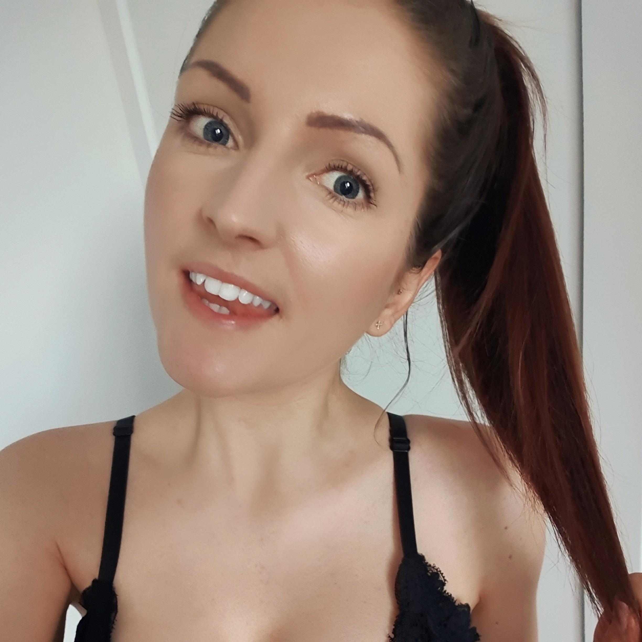 Big Titty Slut FREE profile image
