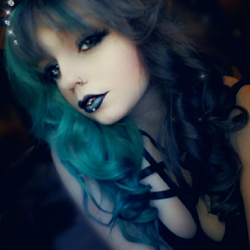 Stella Luna profile image