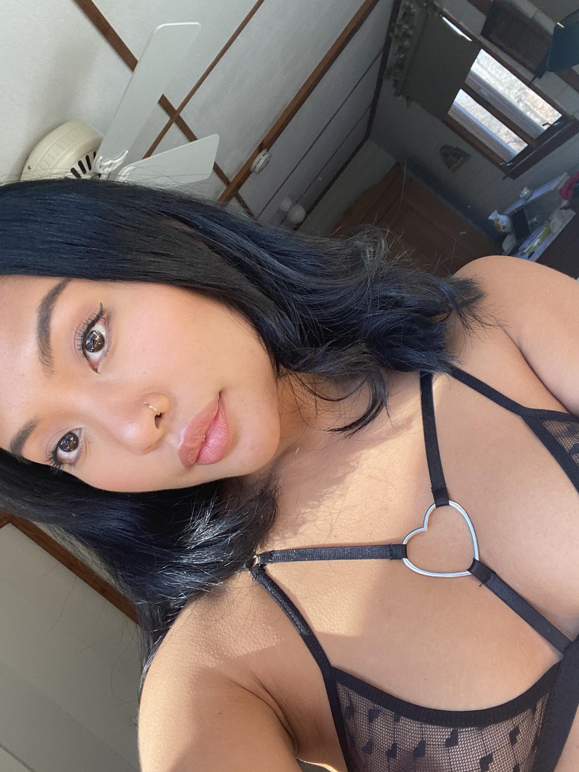 Vee profile image