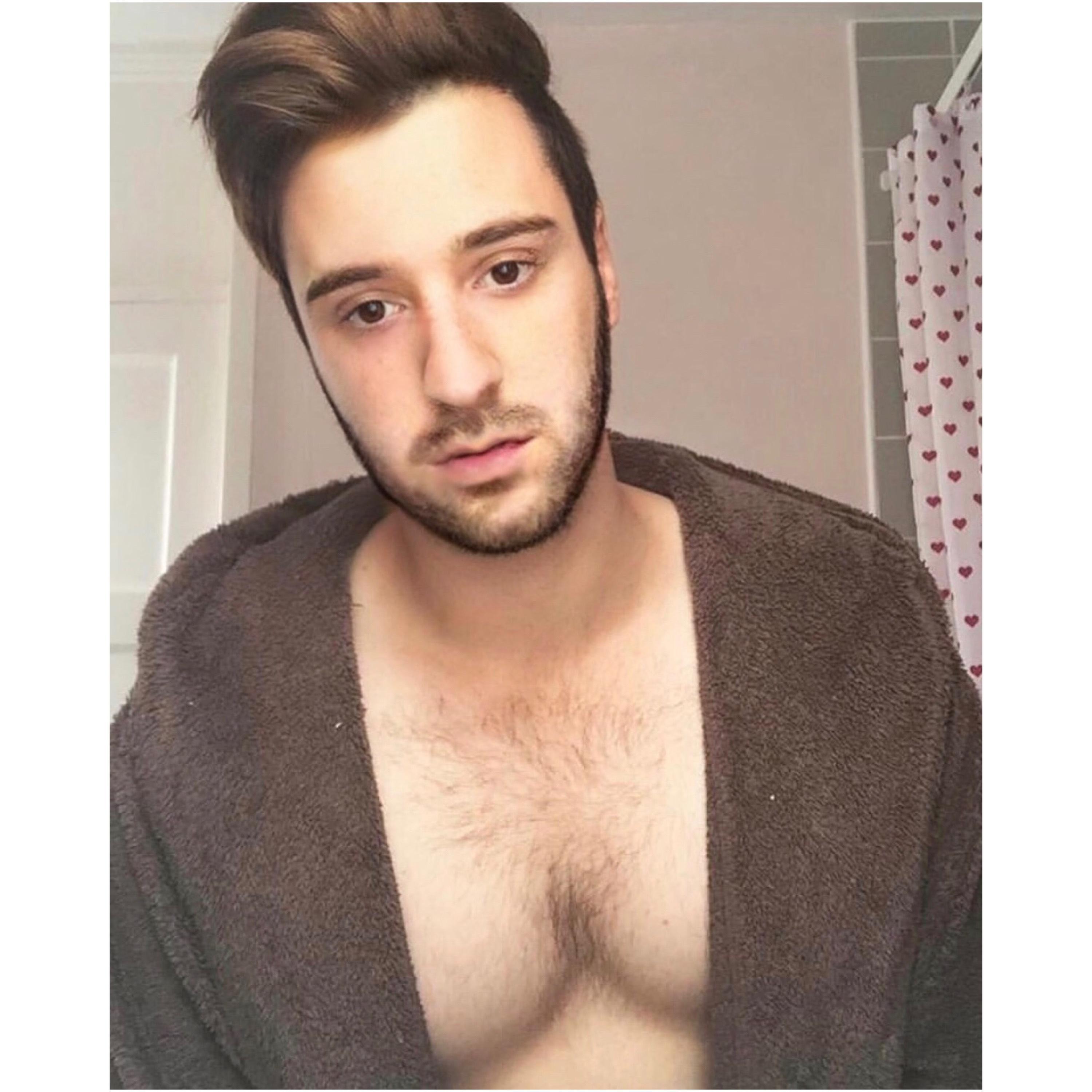 Tom profile image