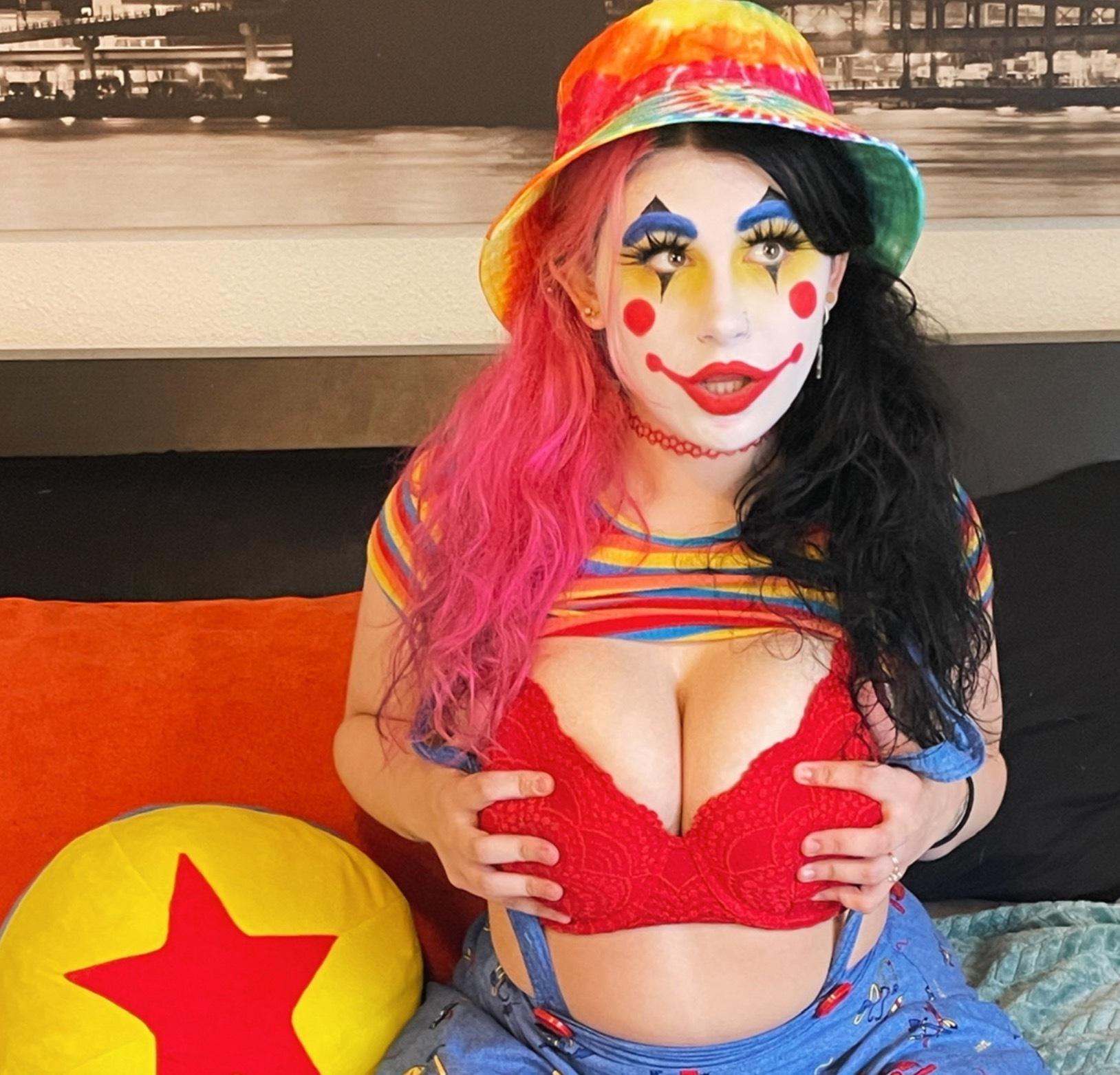 pixie mae puddles🤡✨ profile image