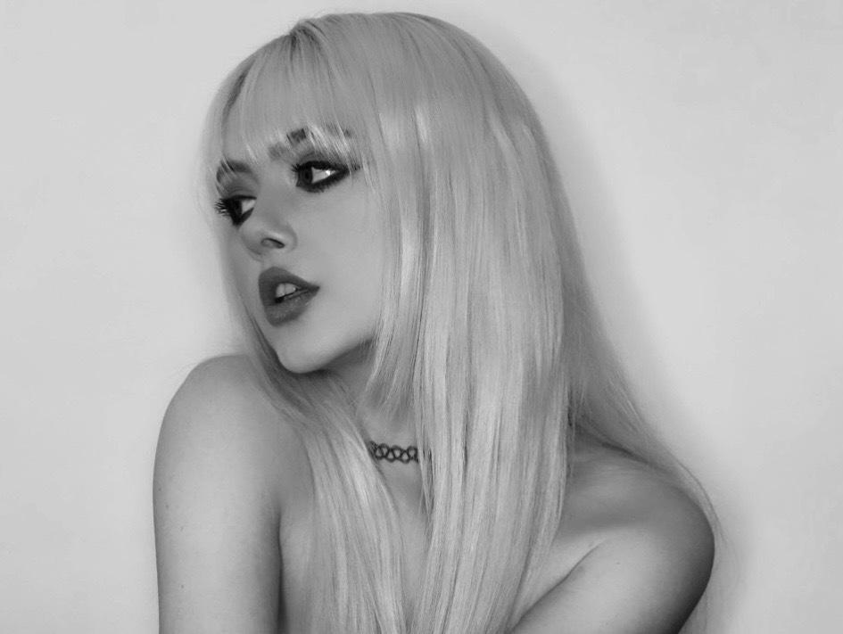 Mia profile image