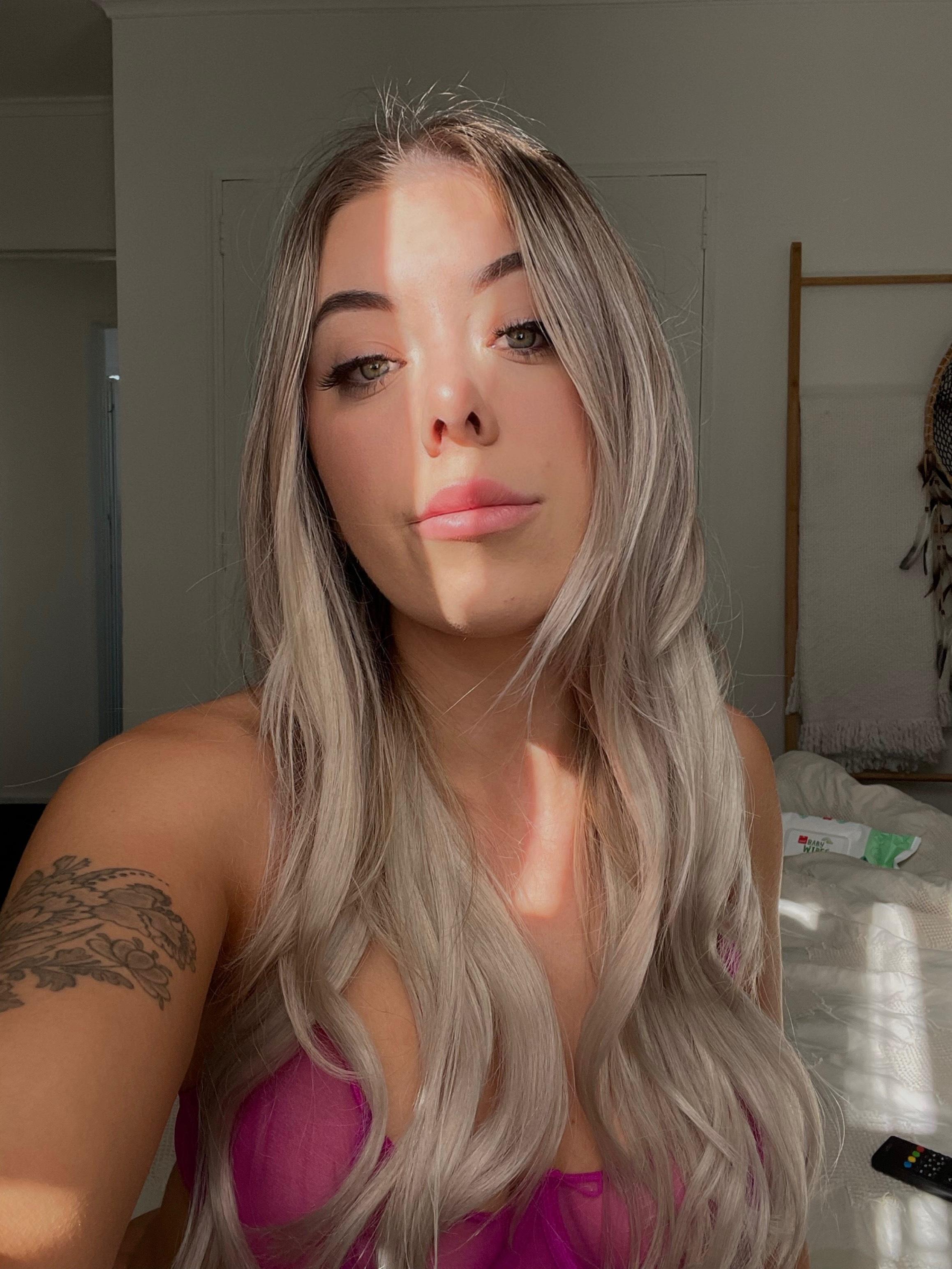 E profile image