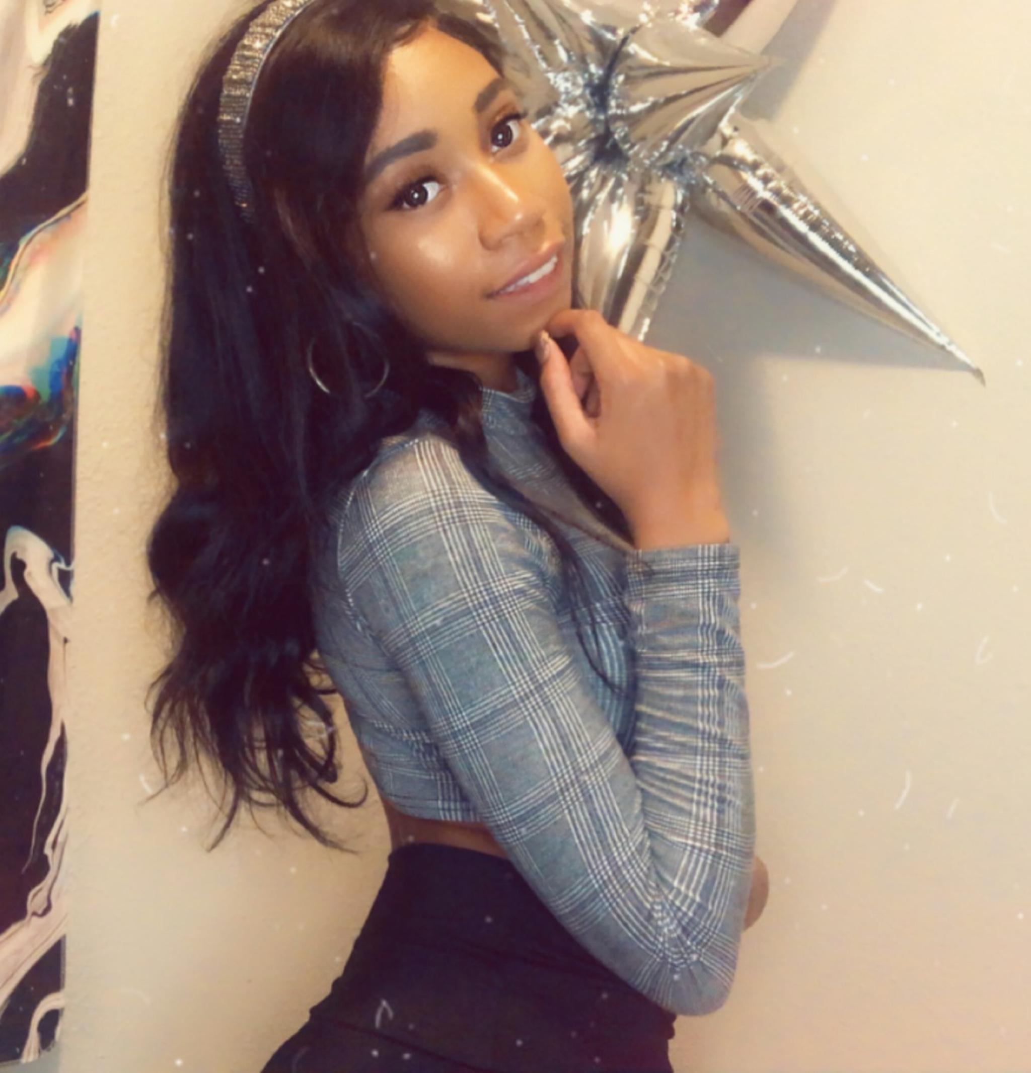 April 💕 profile image