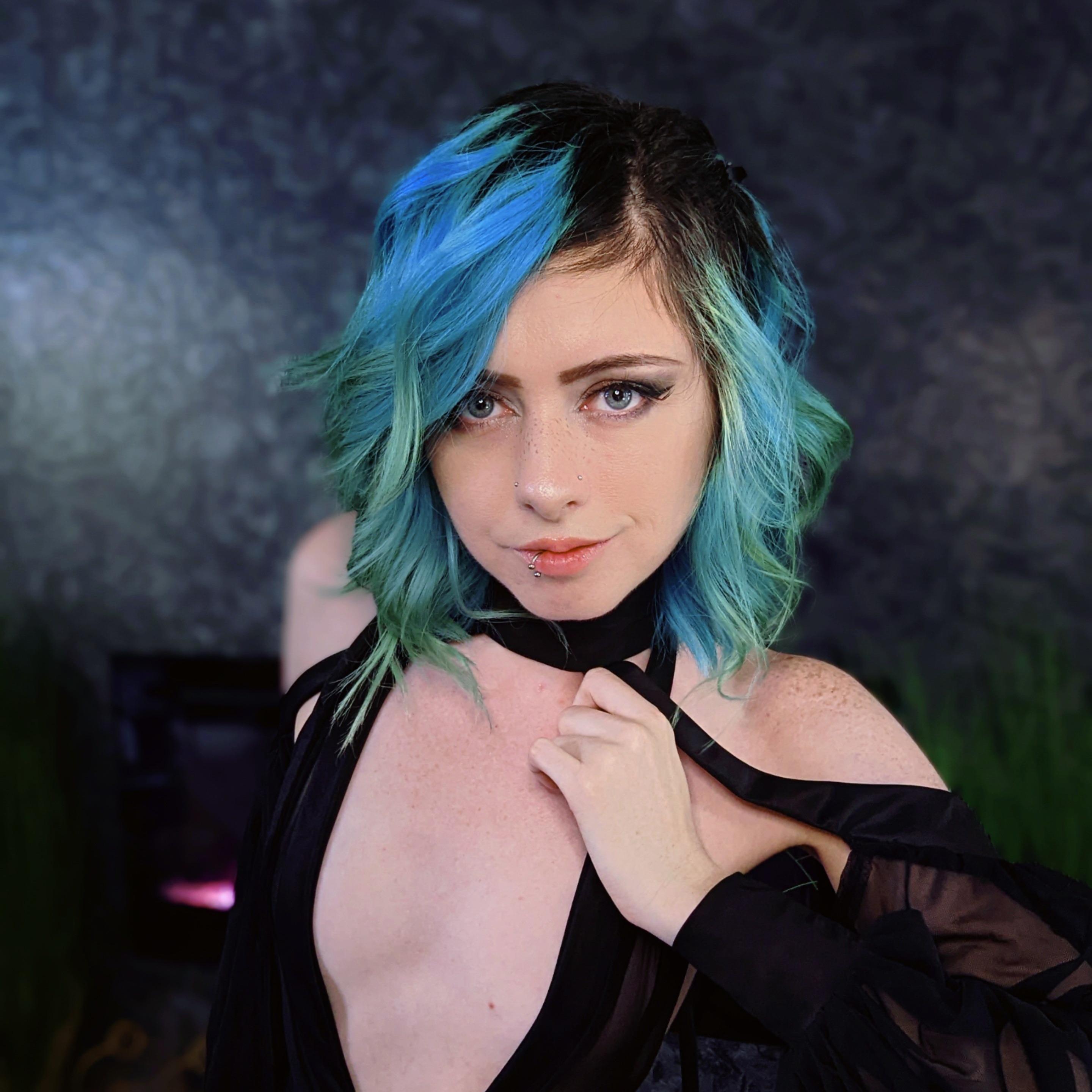 elunaxc (formerly JadeSkye) profile image