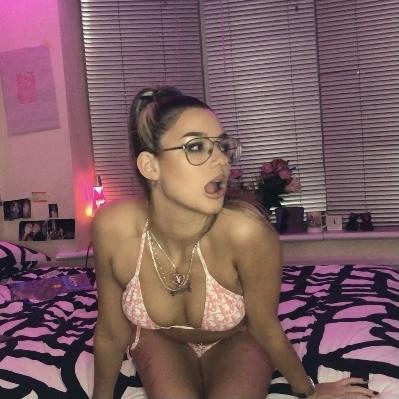 lilac🍒☔️ profile image