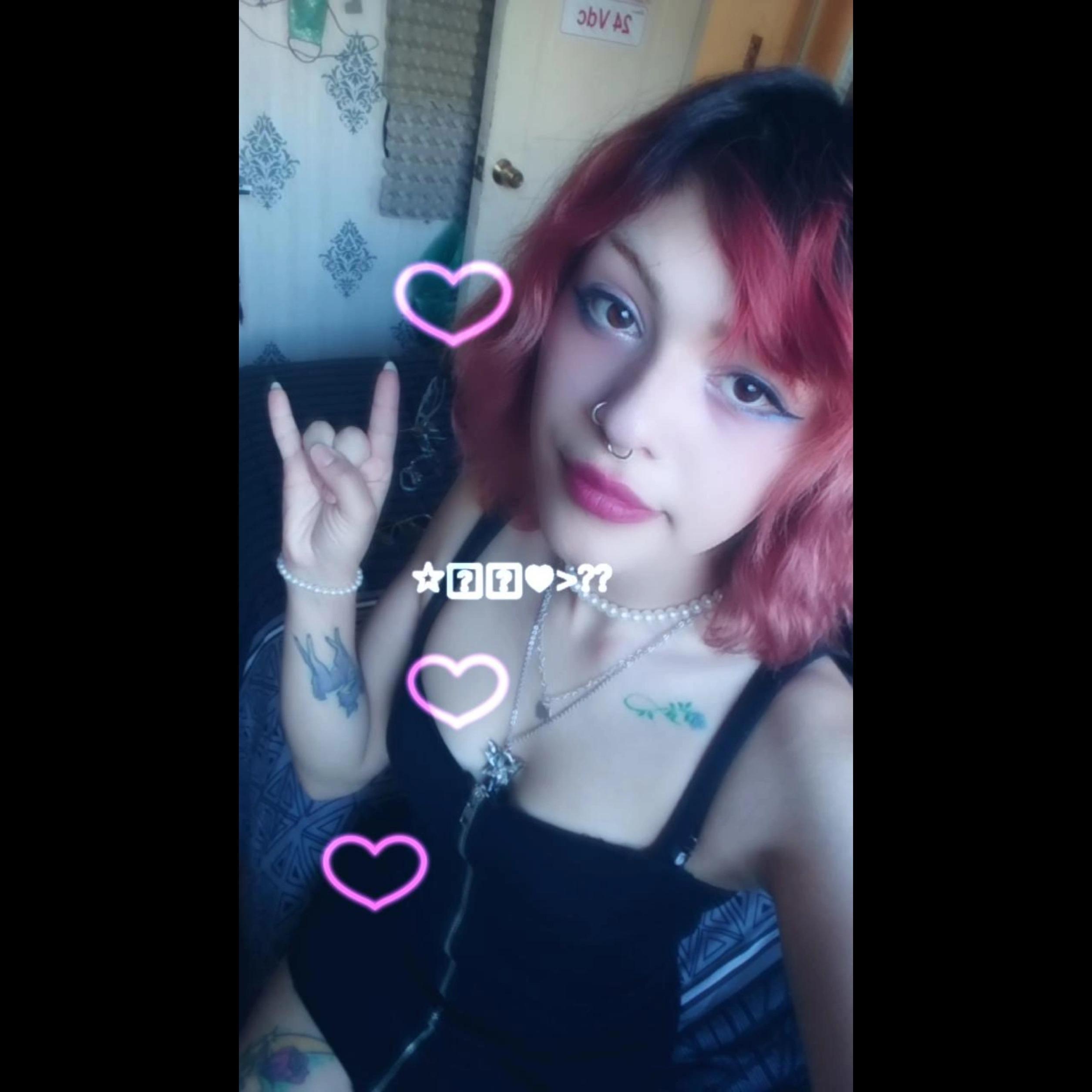 P i n k i e 💖🌱🍄 profile image