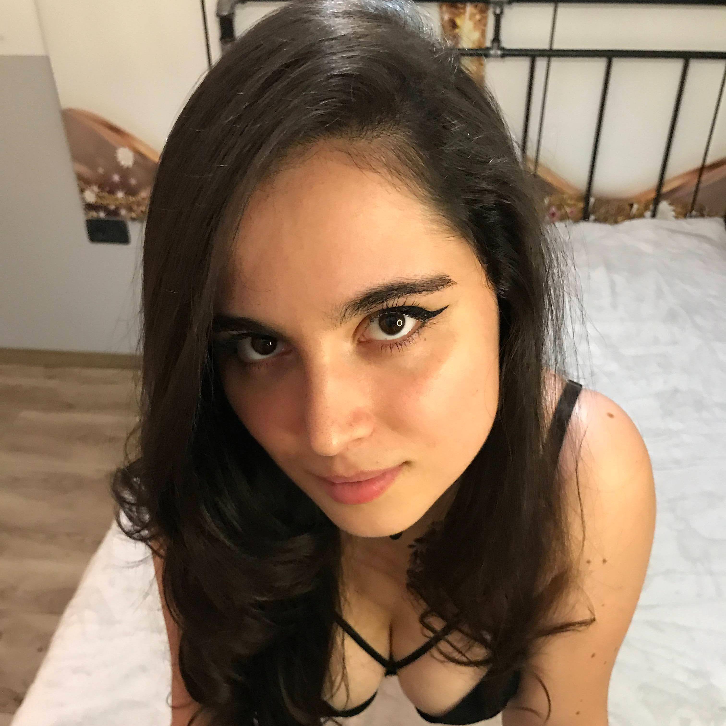 Maya Maeve profile image