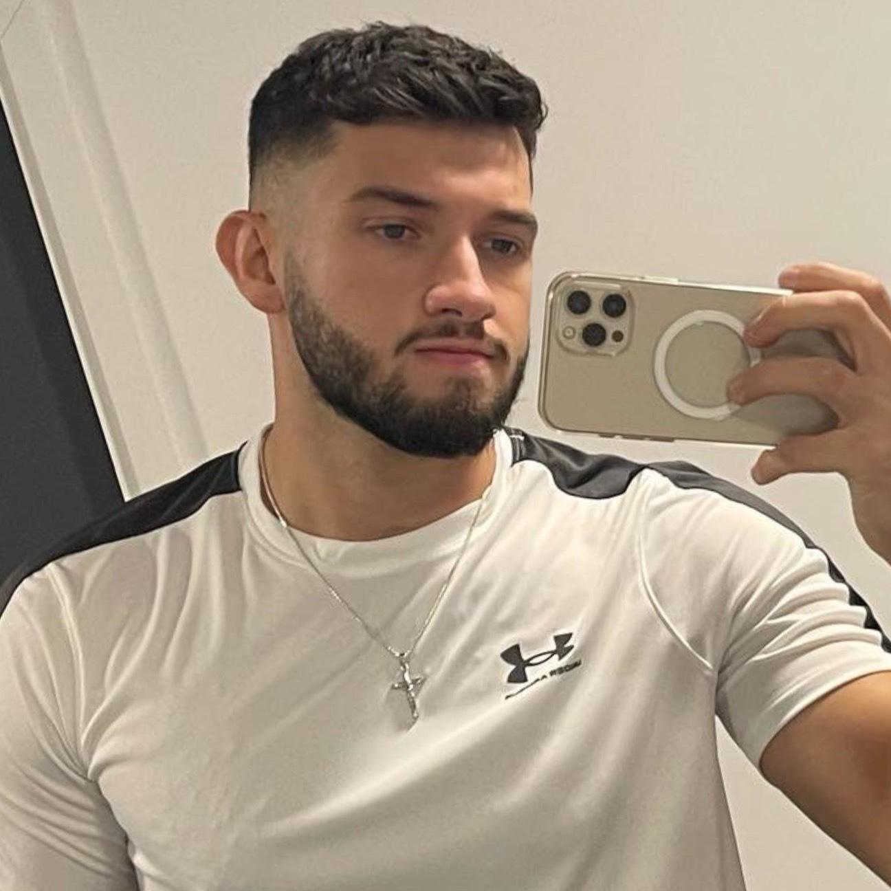 Lewis profile image
