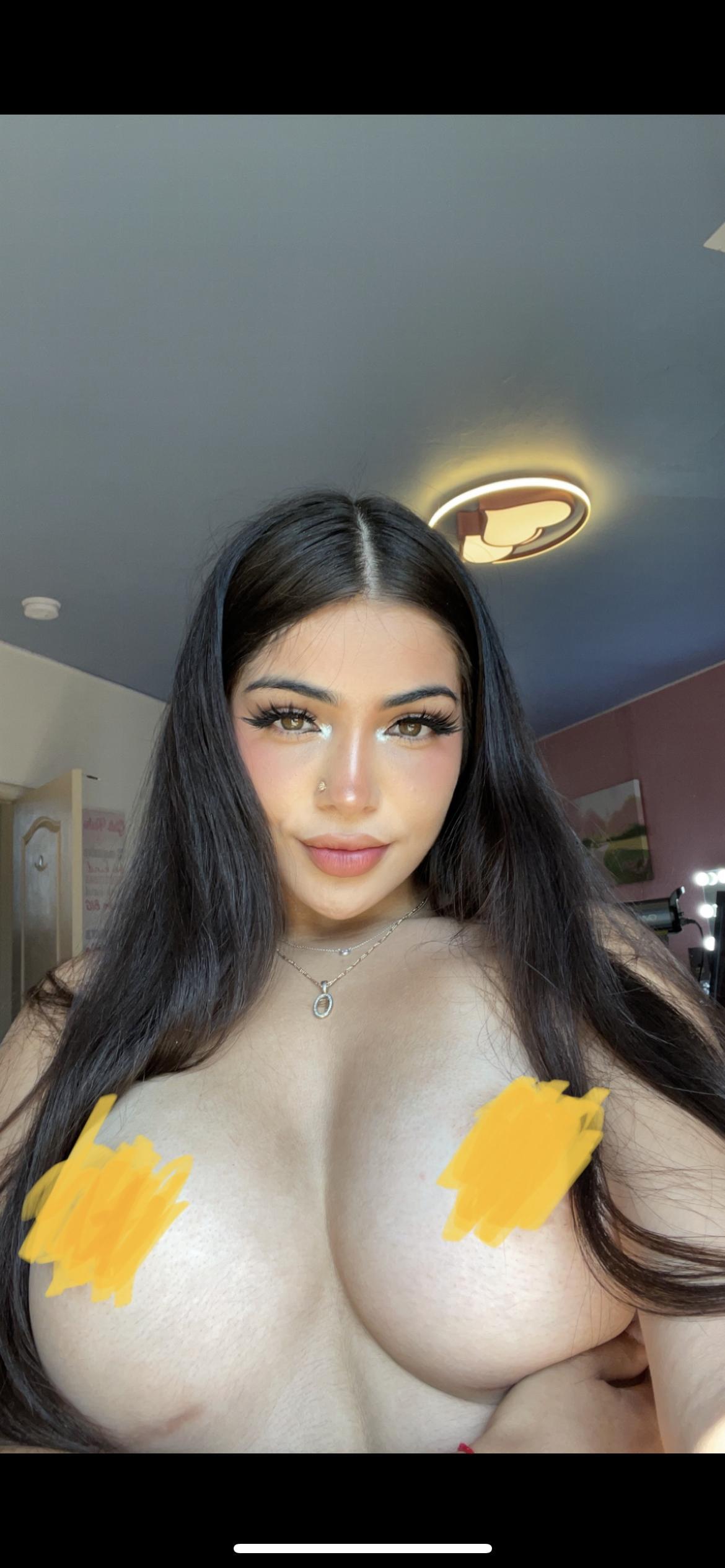 Alina Rose 🌹 profile image