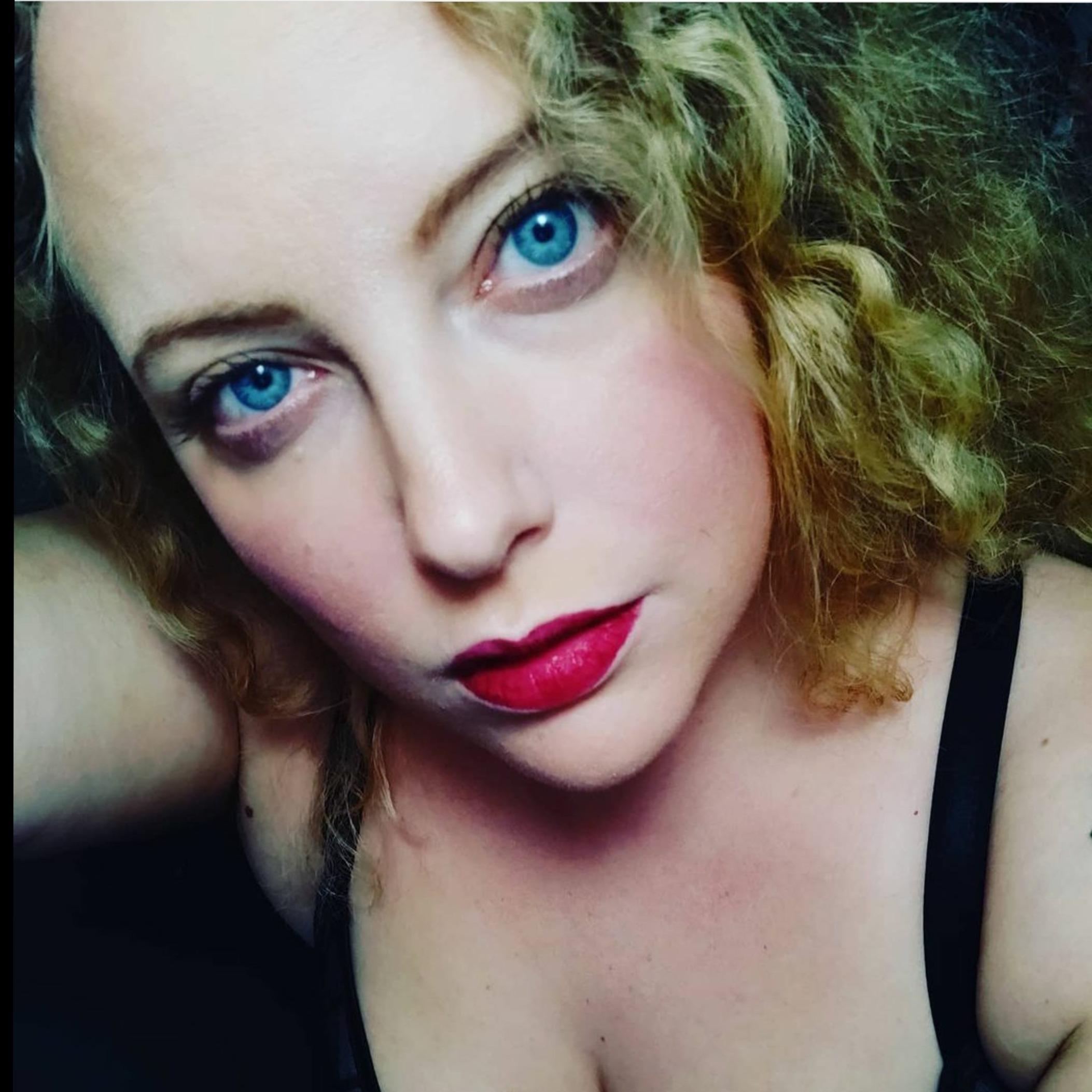 Roosa profile image