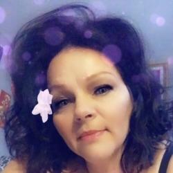 Mature Curvy Babe profile image