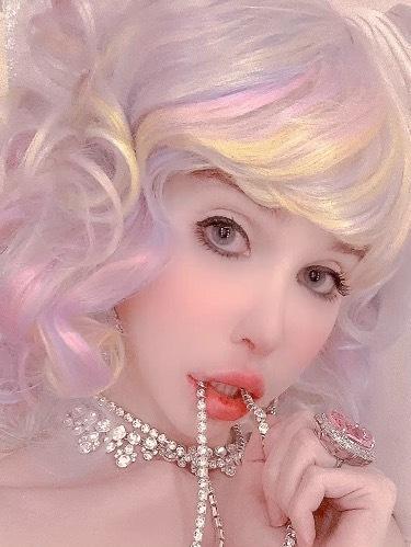 Sarina Valentina profile image