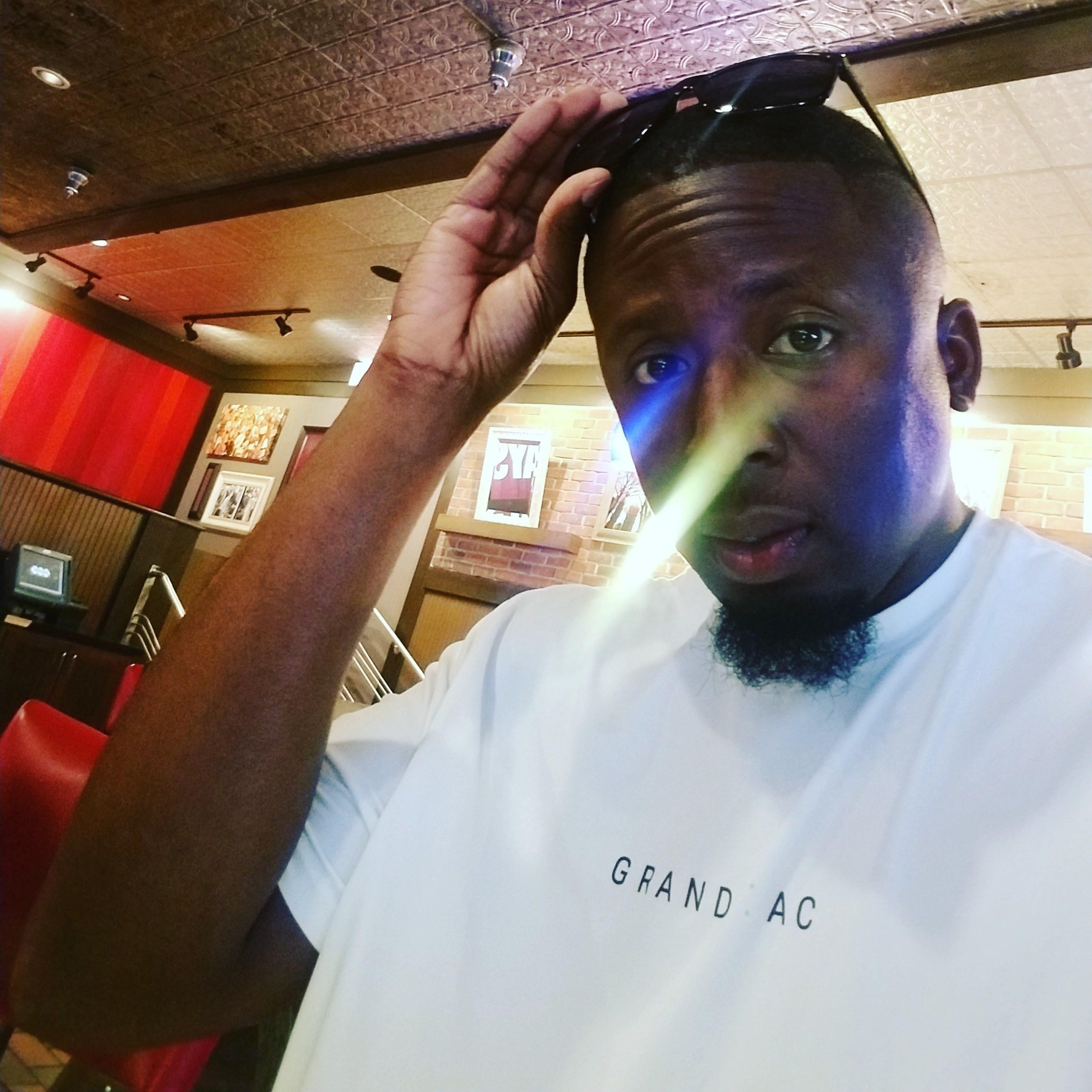T Wes profile image